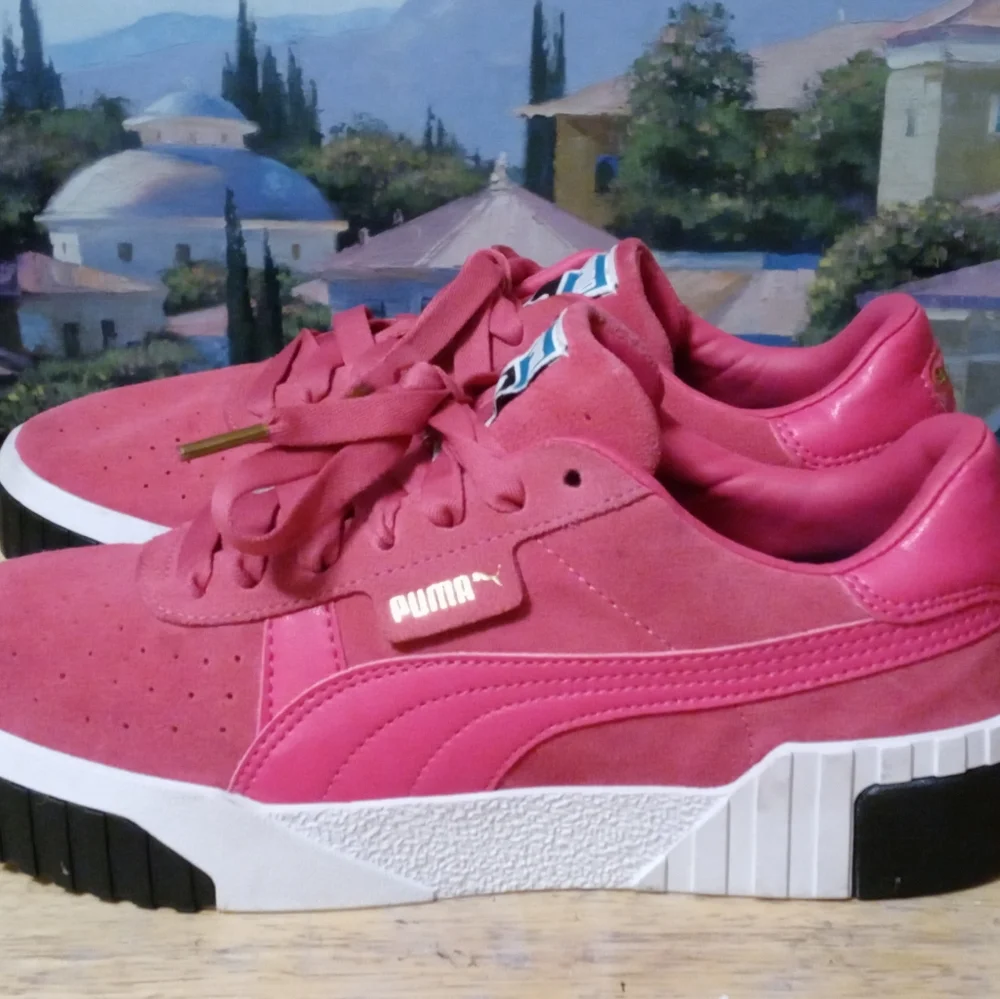 👟👟Puma Cali👩women 6.5,Bright Pink.💝 Get Your Feet In These Shoes.👟🎒 - Picture 8 of 16